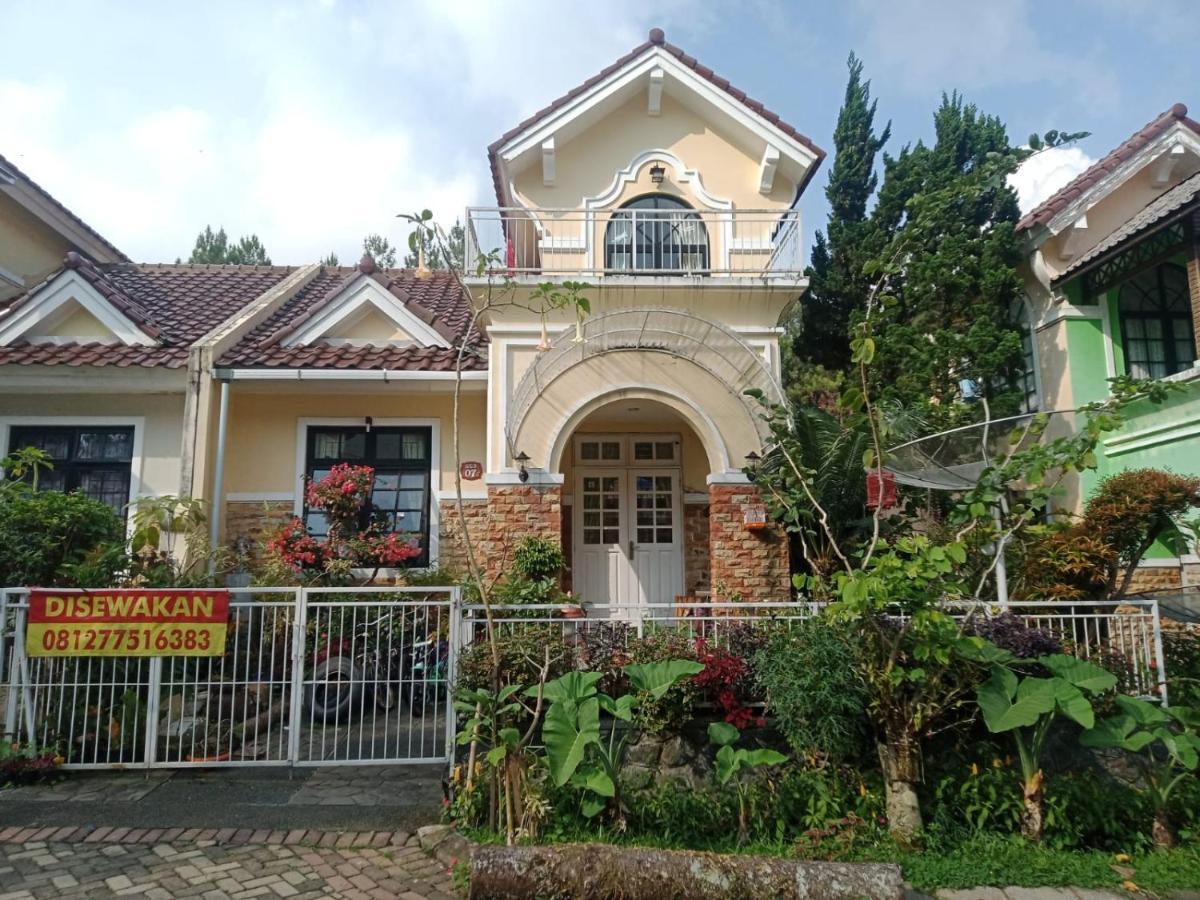 Villa kota bunga cipanas 3 kamar baru renovasi full wifi Cikundul Bagian luar foto